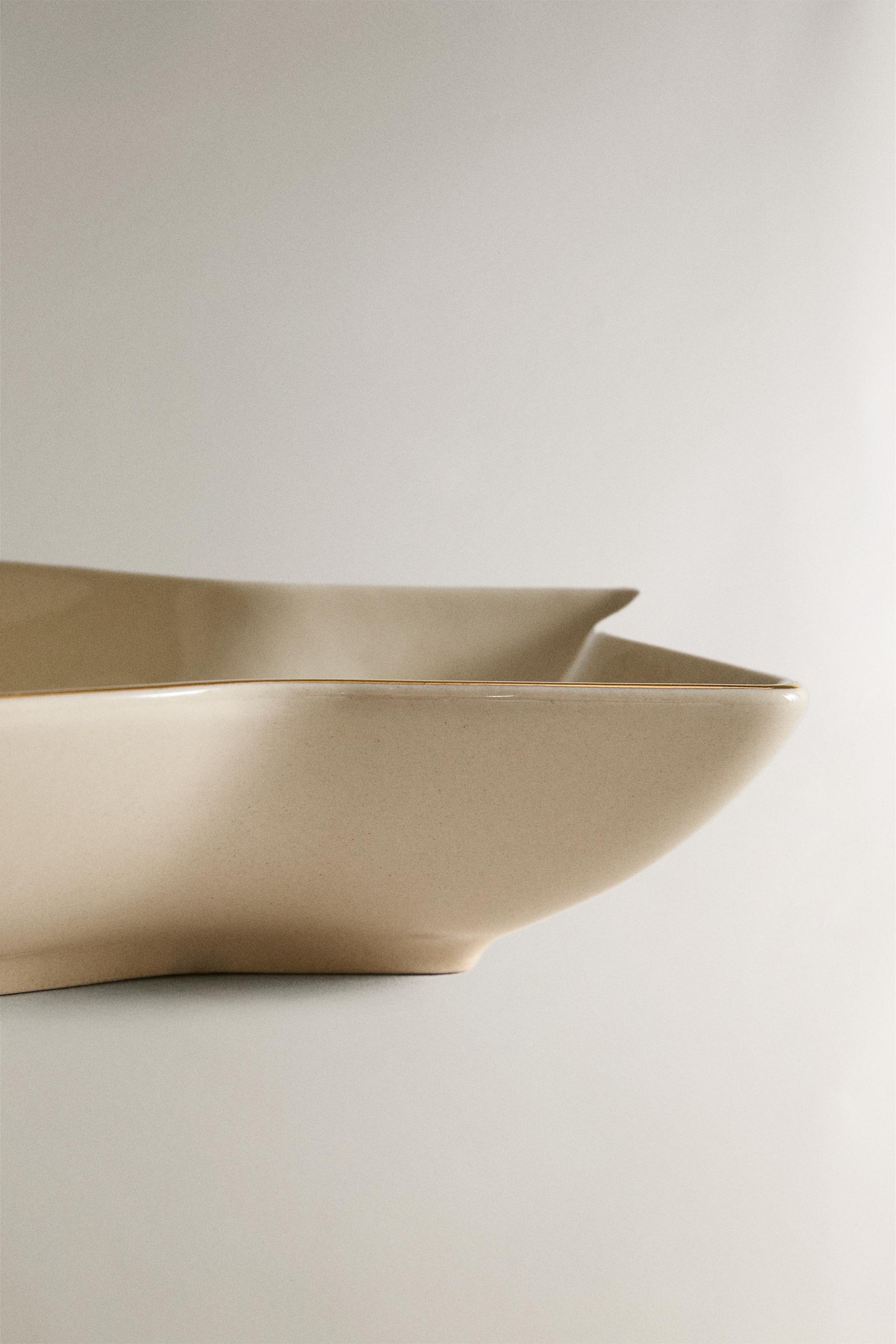 CHRISTMAS STAR STONEWARE PLATE